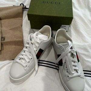 NEW authentic Gucci sneakers size 36